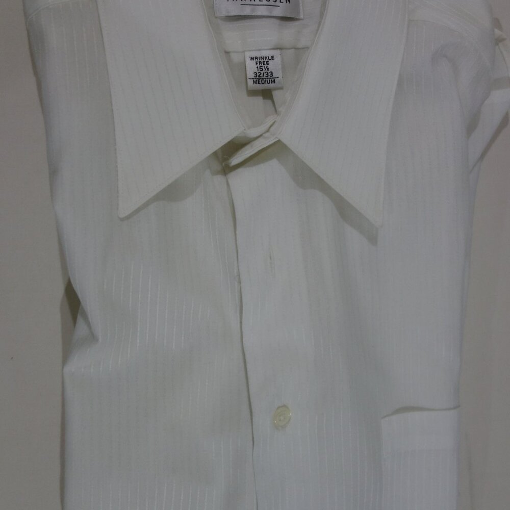 VAN HEUSEN SATIN STRIPE 30% COTTON Men's White Shirt 15 1/2 32/33 Medium